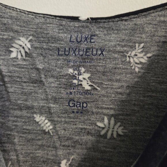 Black and White Gap Tank-Floral Pattern Flowy - Picture 2 of 4